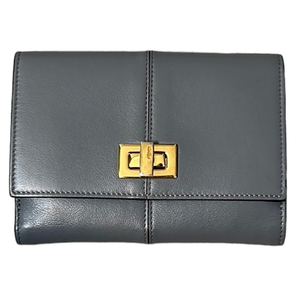 FENDI AUTHENTIC LEATHER PEEKABOO WALLET IN DUST GRAY EXCELLENT